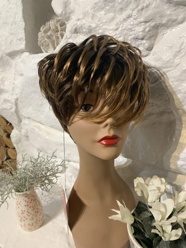 Vanessa Premium Synthetic Short Wig – REHA